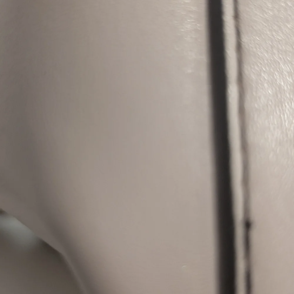 London Fog Pale Pink Leather‎ Handbag With Pockets