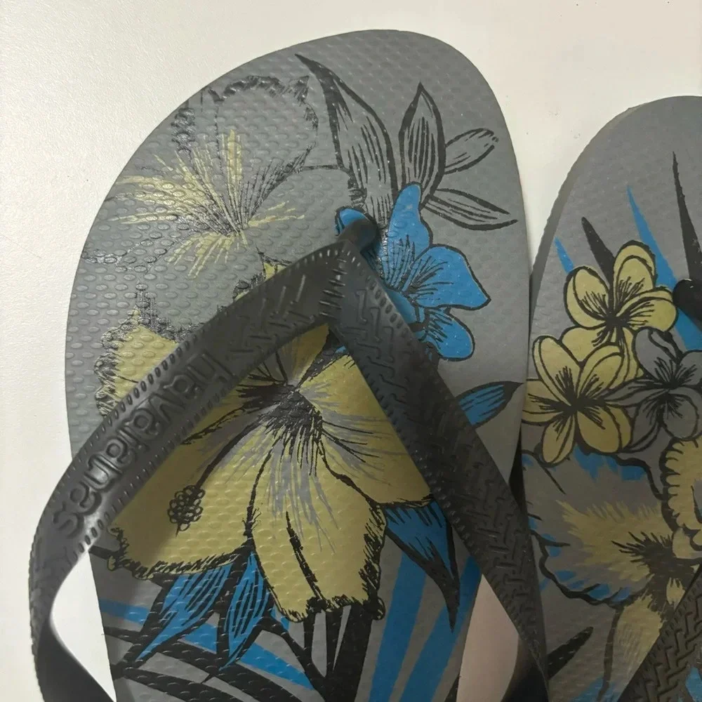 Havaianas Aloha Flip Flop Sandals 13