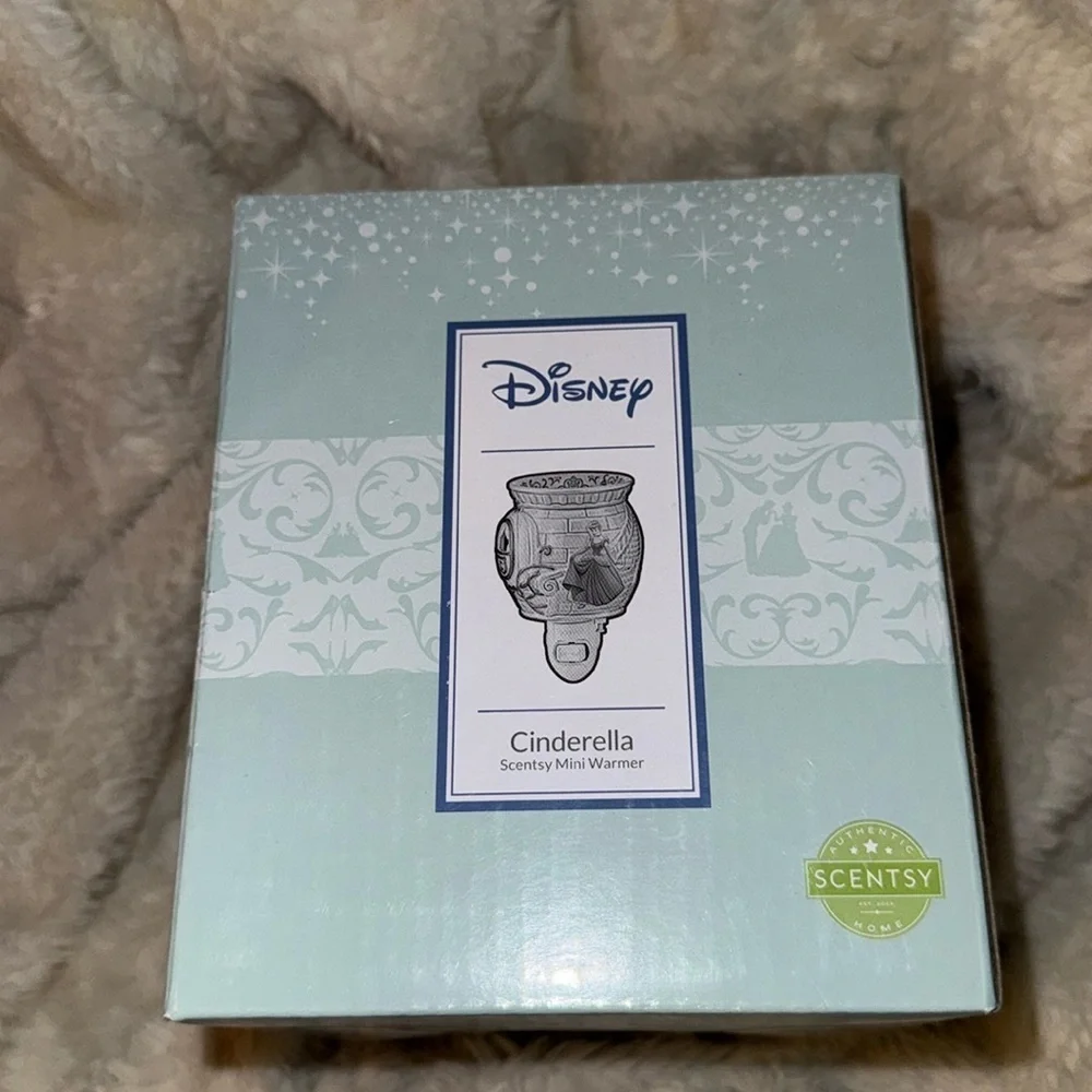 Scentsy Cinderella Scentsy Mini Warmer - NEW IN BOX