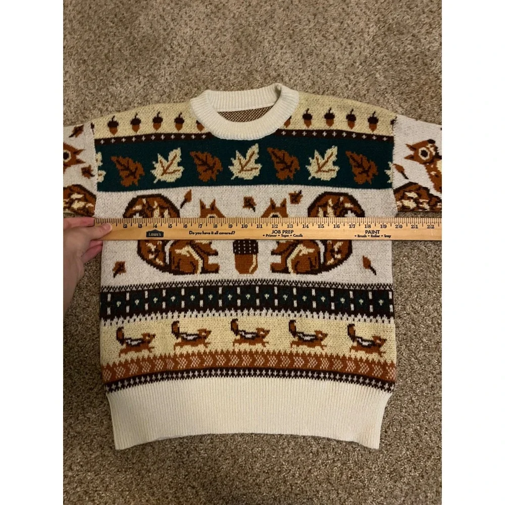 Women's Knit Sweater Large Cream Squirrel Acorn Fair Isle Nature Animal Print
